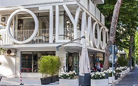 Hotel Hollywood Nuova Gestione 2026